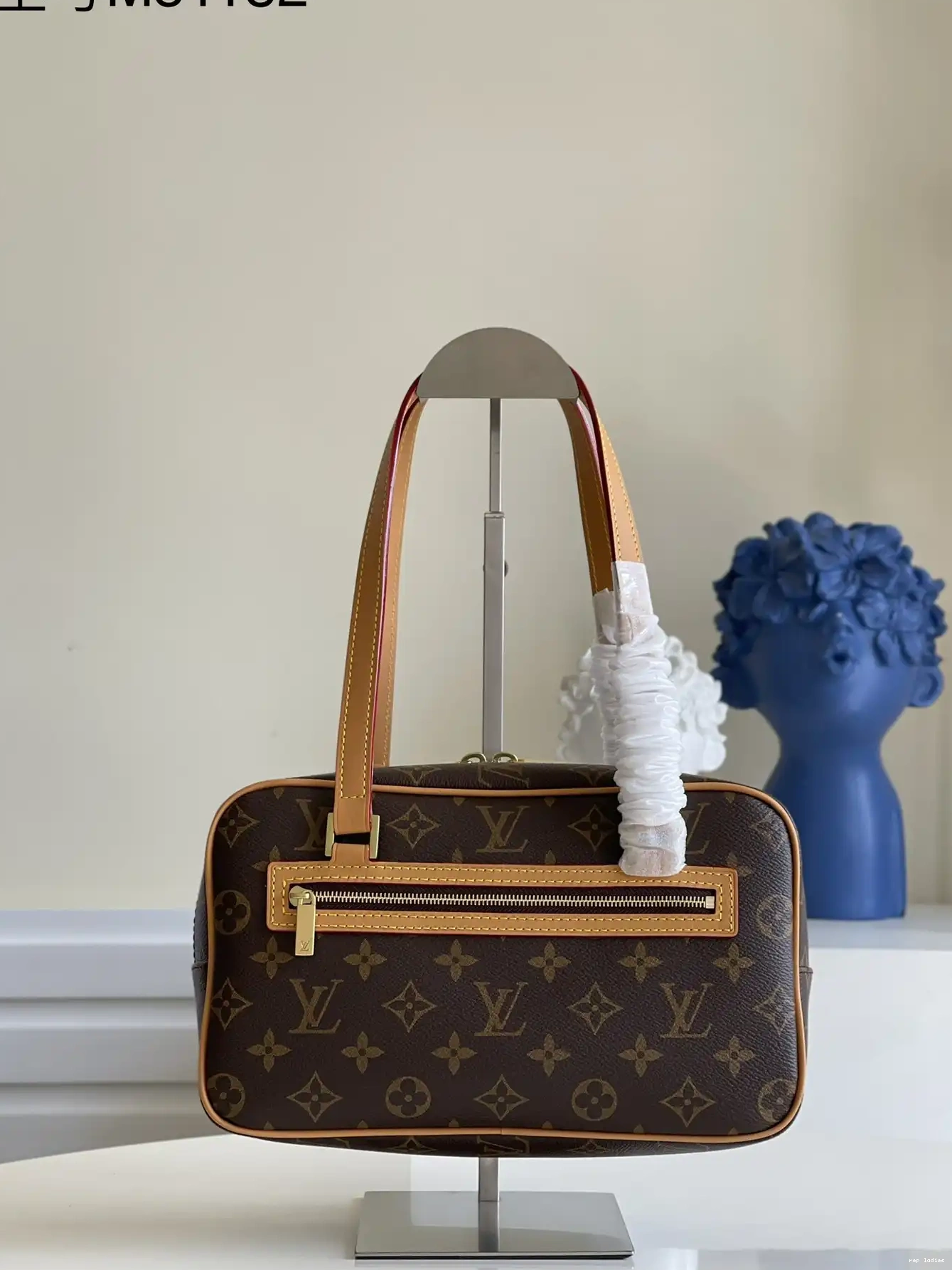 Cheap VUITTON CITE LOUIS 0523